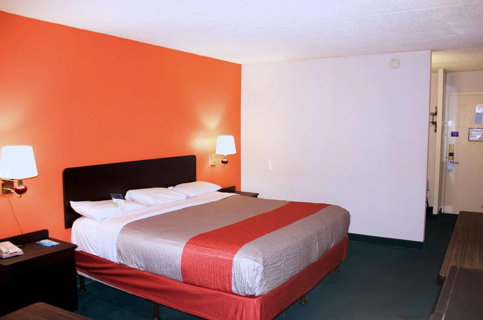 Motel 6-New Stanton, Pa Exterior foto